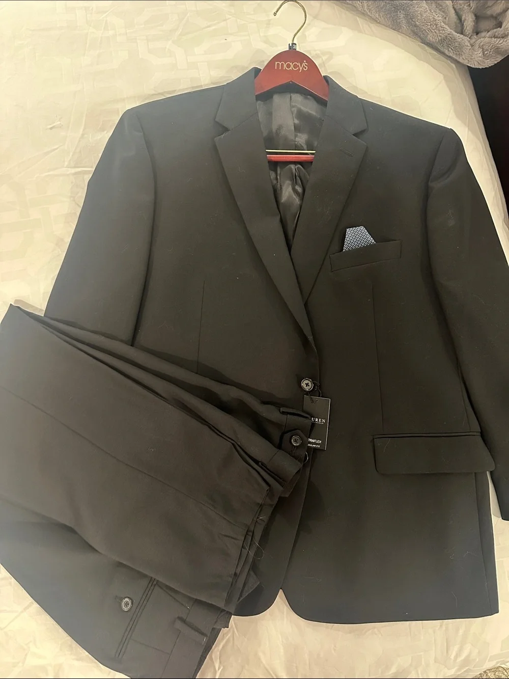 Ralph Lauren ULTRAFLEX Black Two-Piece Suit 48 Regular Jacket 38x30 Pants